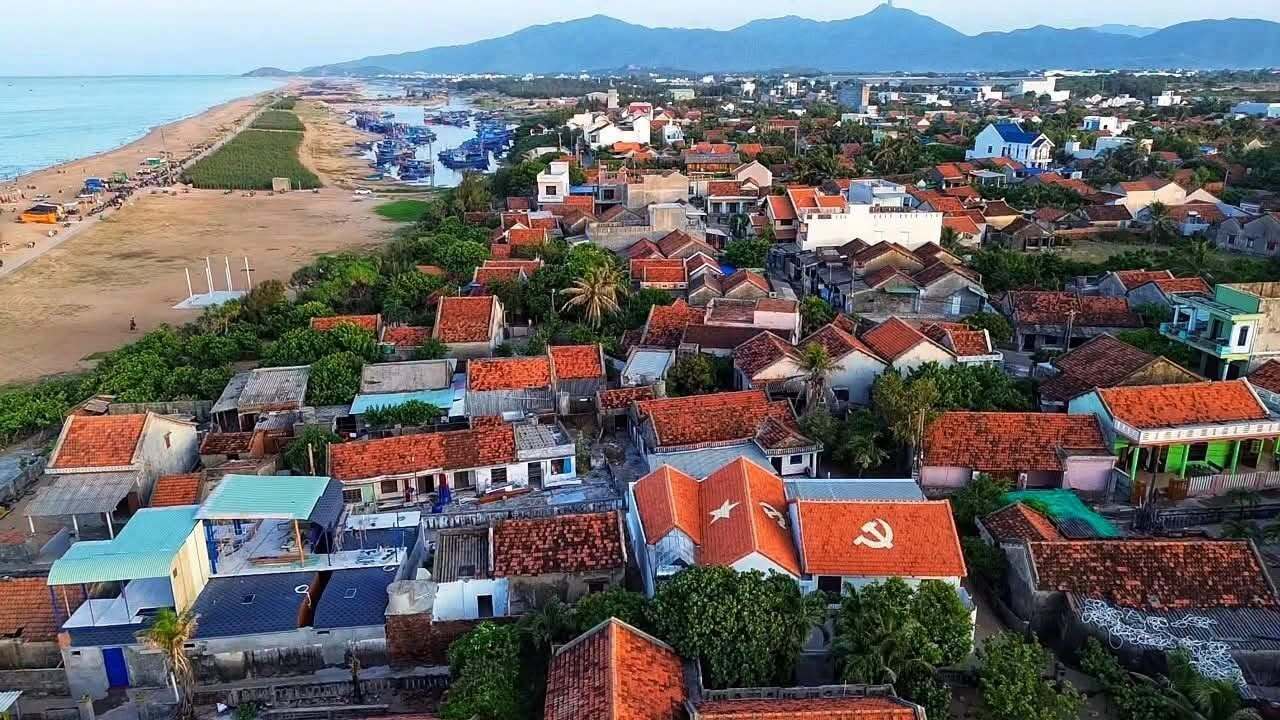 Làng Lò (khu phố Phú Thọ 3, phường Hòa Hiệp, tỉnh Đắk Lắk) đại diện Việt Nam tham gia giải thưởng “Làng Du lịch tốt nhất” của Tổ chức Du lịch Liên Hợp Quốc (UN Tourism)